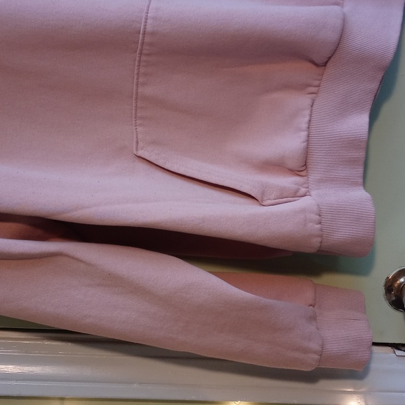 Women's Divided sierra rose pink black heart 🖤 Large hoodie - Picture 3 of 9